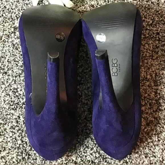 BCBG Paris Leather Suede Stilleto Pump - Picture 5 of 5